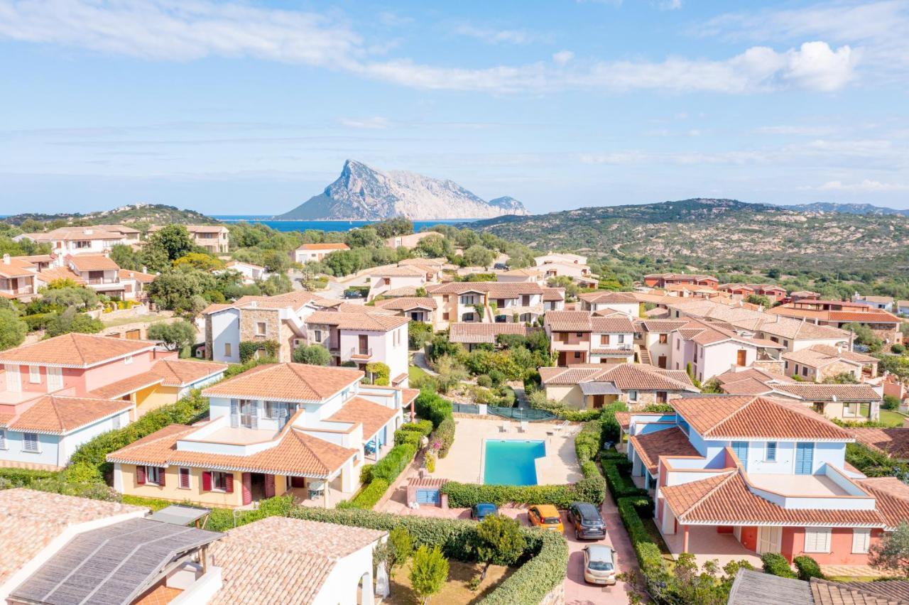 Appartamenti La Tartaruga Monte Petrosu Esterno foto